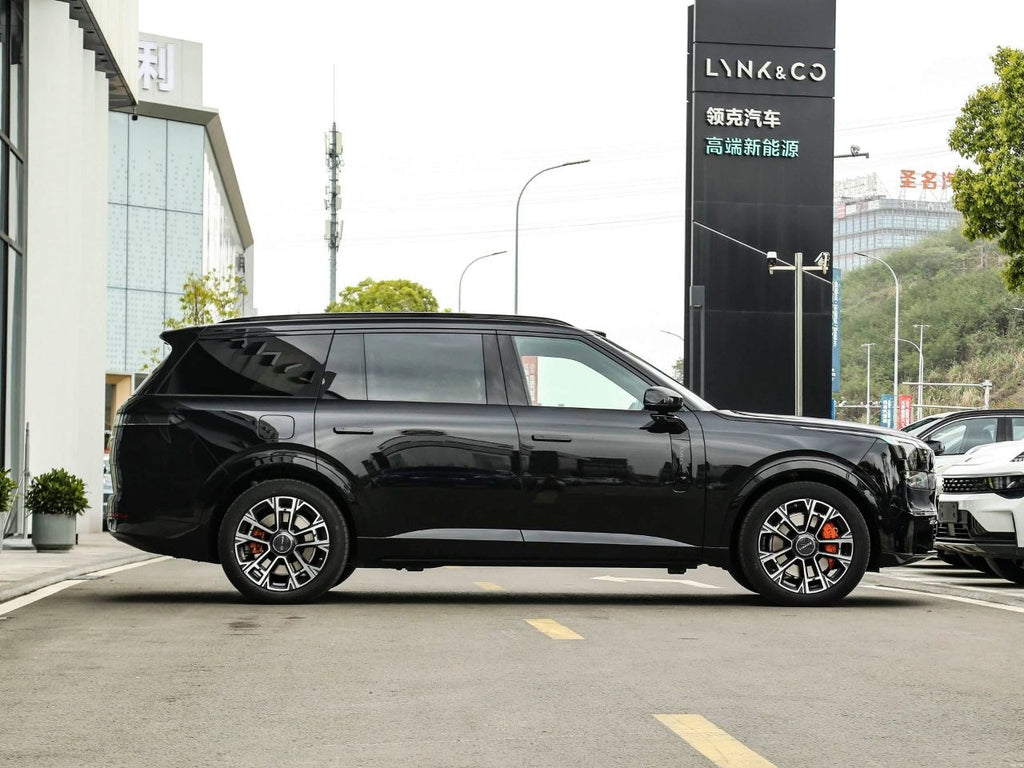 2025 Lynk & Co 900 1.5T EM-P Ultra 6-Seater | Black
