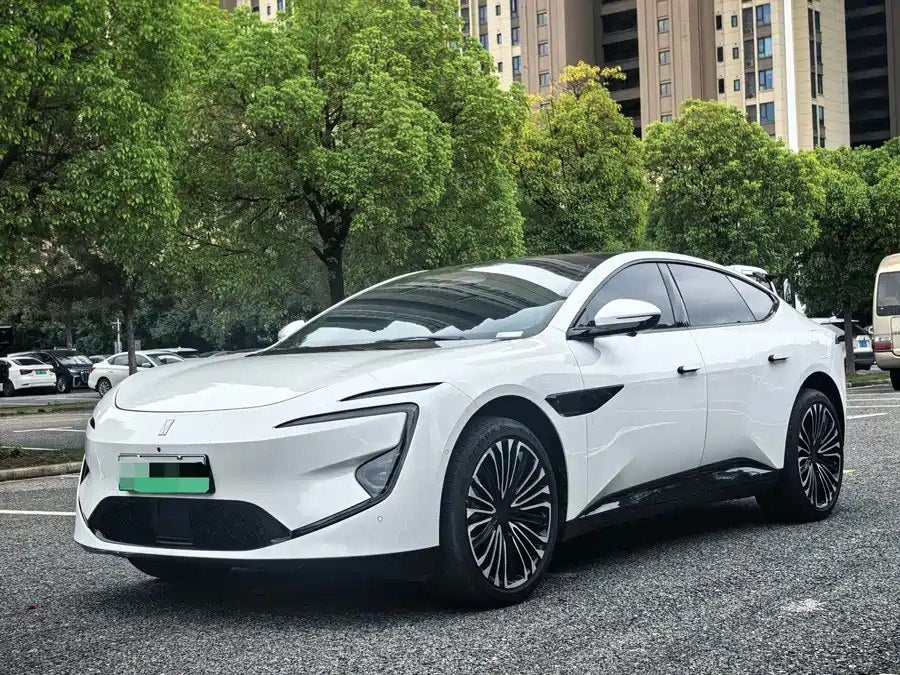 2025 Avatr 12 Ultra | Pure Electric AWD Luxury Sedan