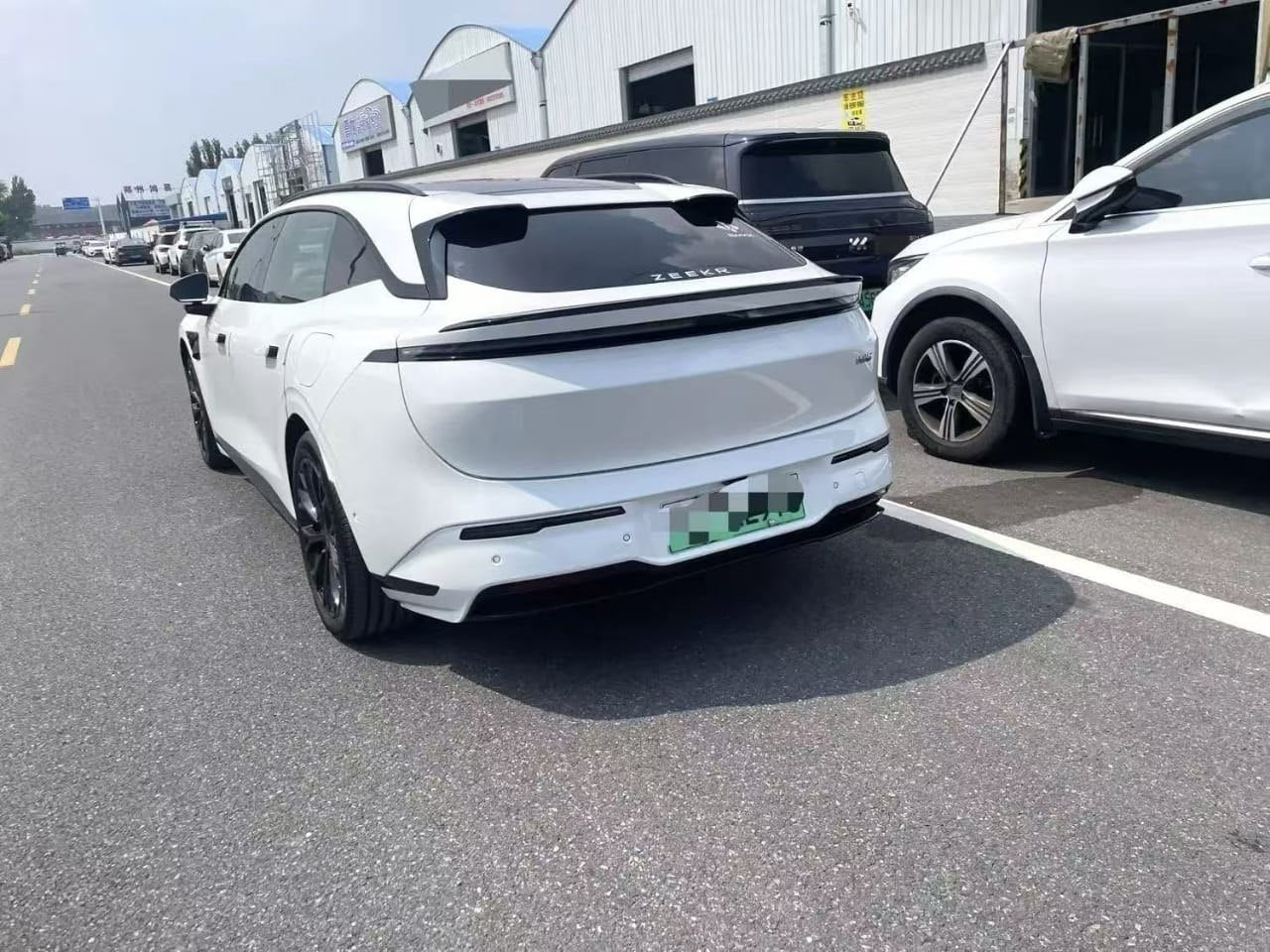 2025 Zeekr 7X 75kWh | Premium Electric SUV