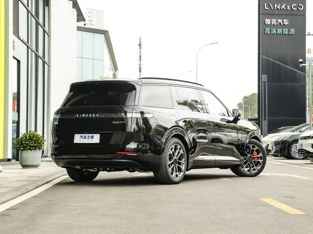2025 Lynk & Co 900 1.5T EM-P Ultra 6-Seater | Black