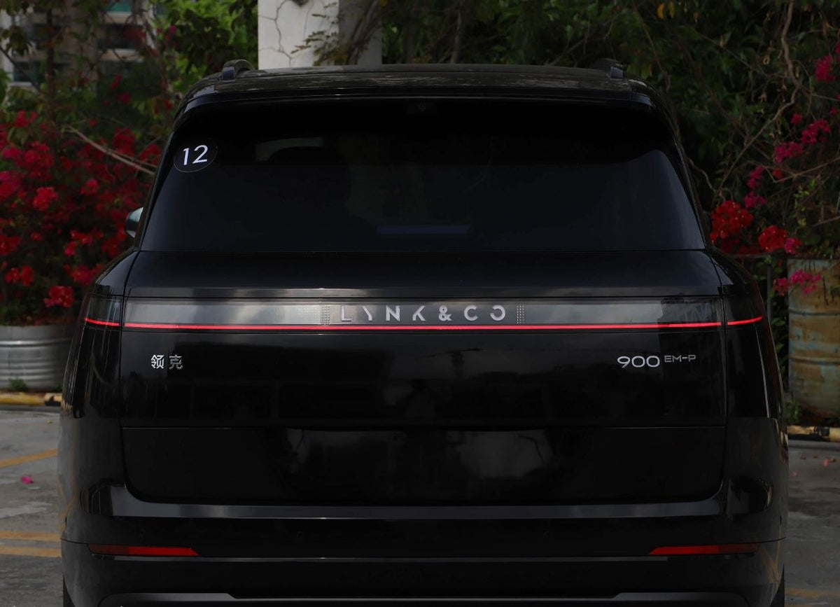 2025 Lynk & Co 900 2.0T EM-P Ultra 6-Seater