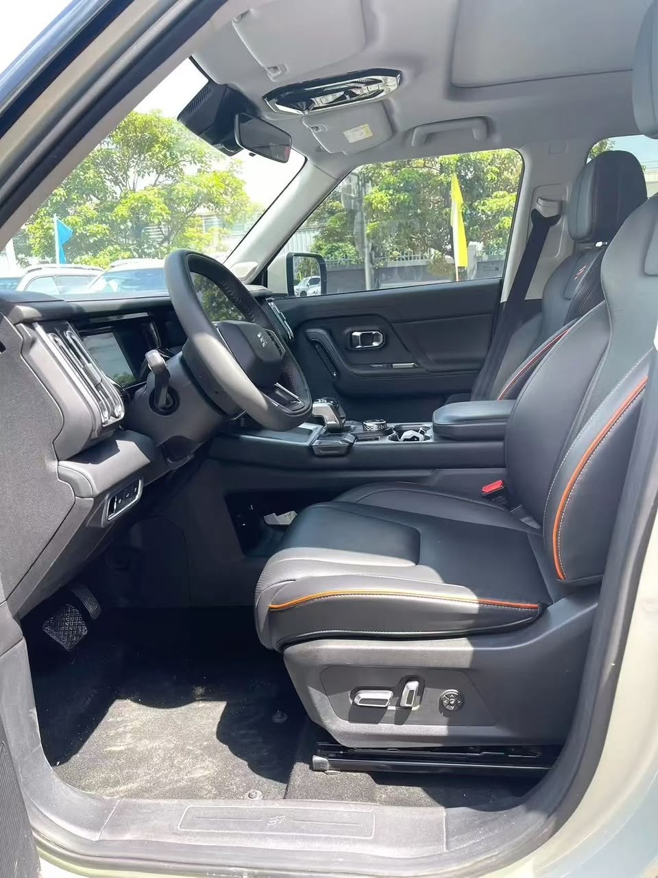 2024 Jetour T1 C-DM 1.5T 150KM PHEV | Glacier White