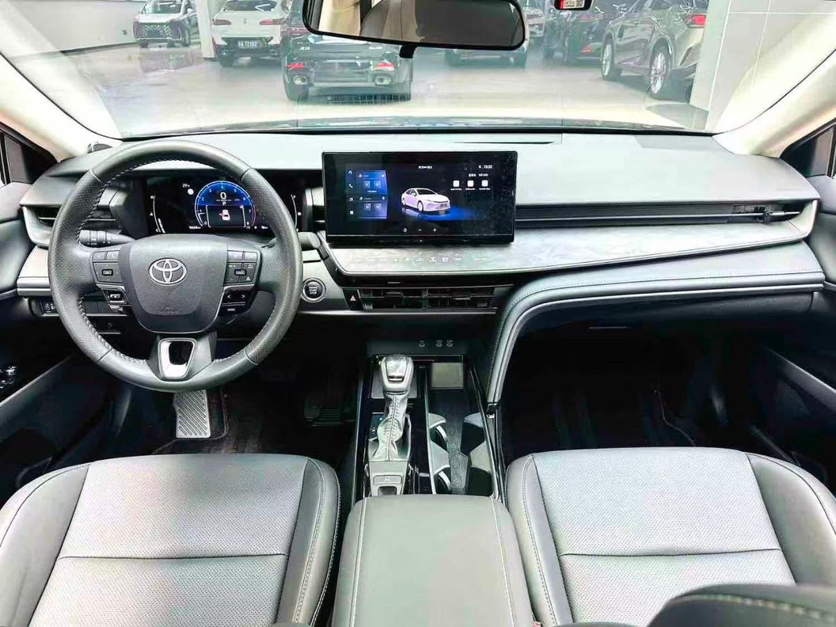 2025 Toyota Camry 2.0GVP Luxury Version