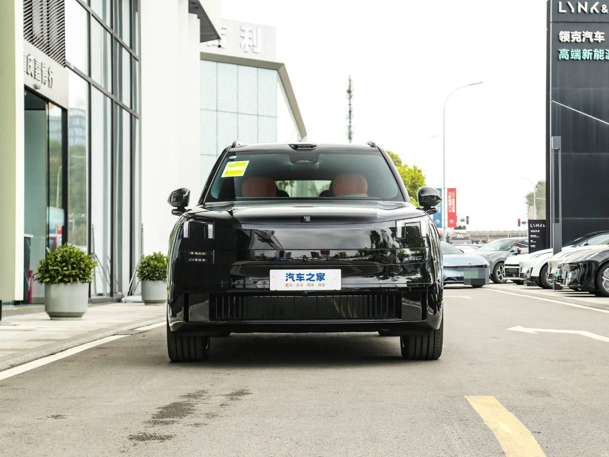 2025 Lynk & Co 900 1.5T EM-P Ultra 6-Seater | Black