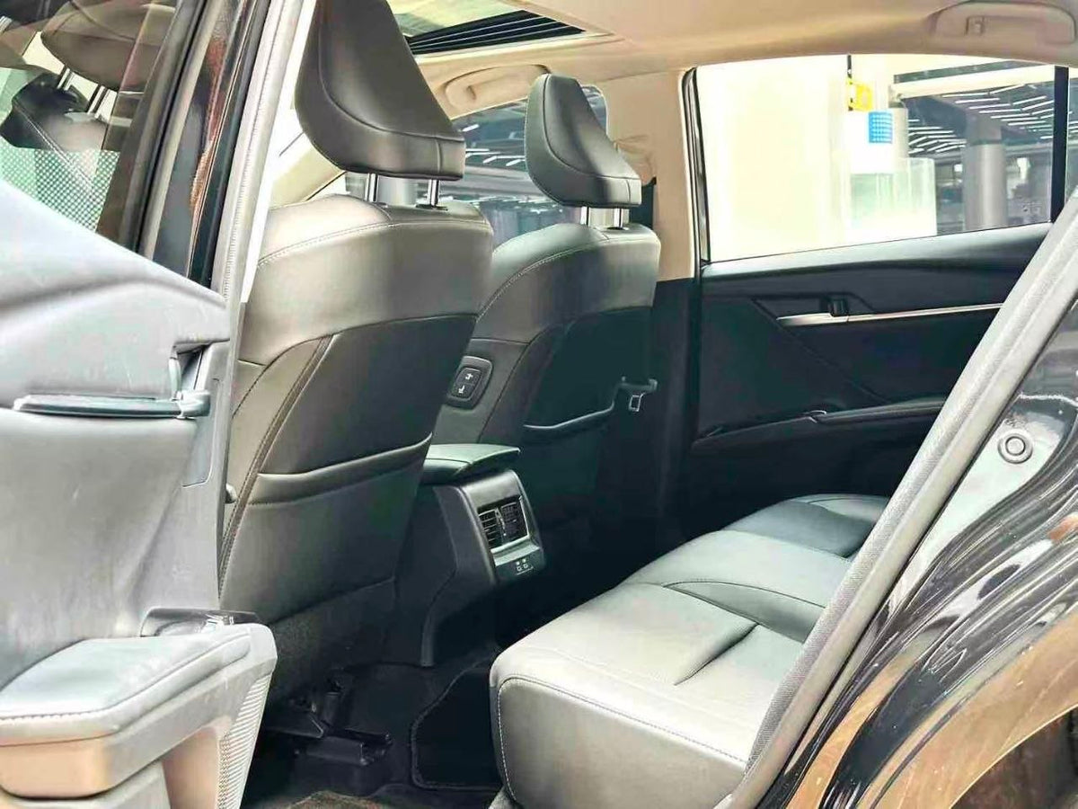 2025 Toyota Camry 2.0GVP Luxury Version