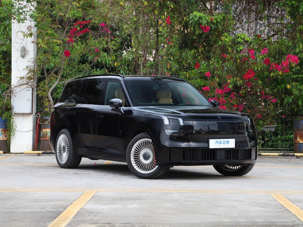 2025 Lynk & Co 900 2.0T EM-P Ultra 6-Seater