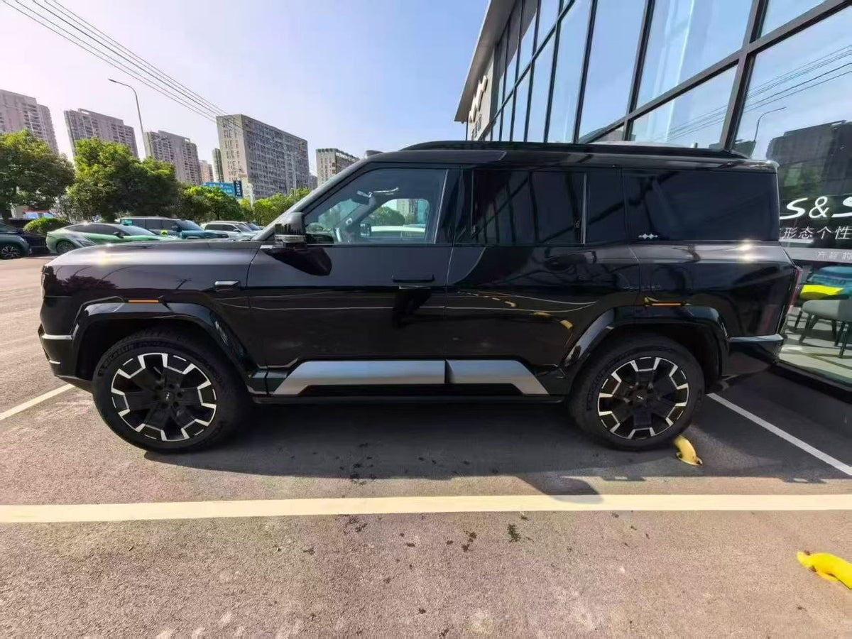 2025 BYD Leopard 8 Zhiyong Flagship Drone Edition 7-Seater