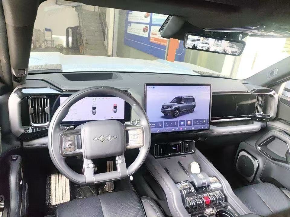 2025 BYD Leopard 8 PHEV Luxury Drone Edition