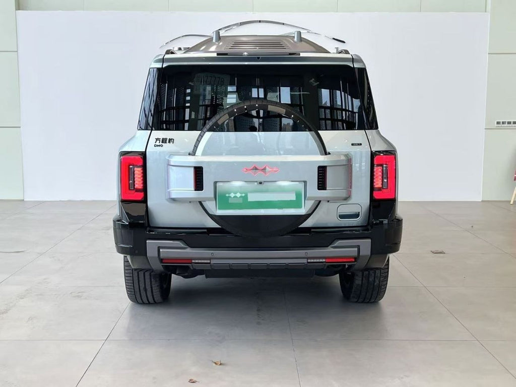 2025 BYD Leopard 8 PHEV Flagship Drone Edition