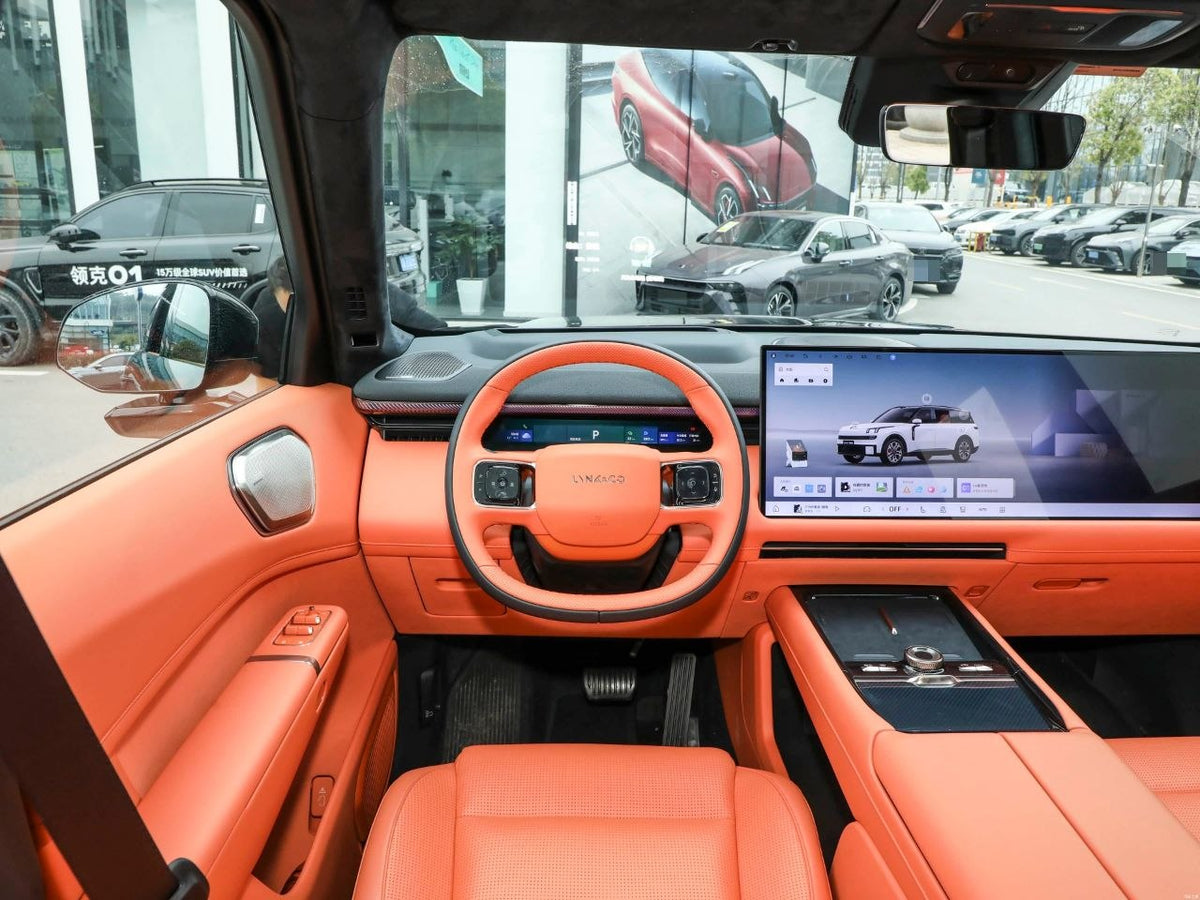 2025 Lynk & Co 900 1.5T EM-P Ultra 6-Seater | Silver